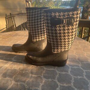 Boots by Dirty Laundry